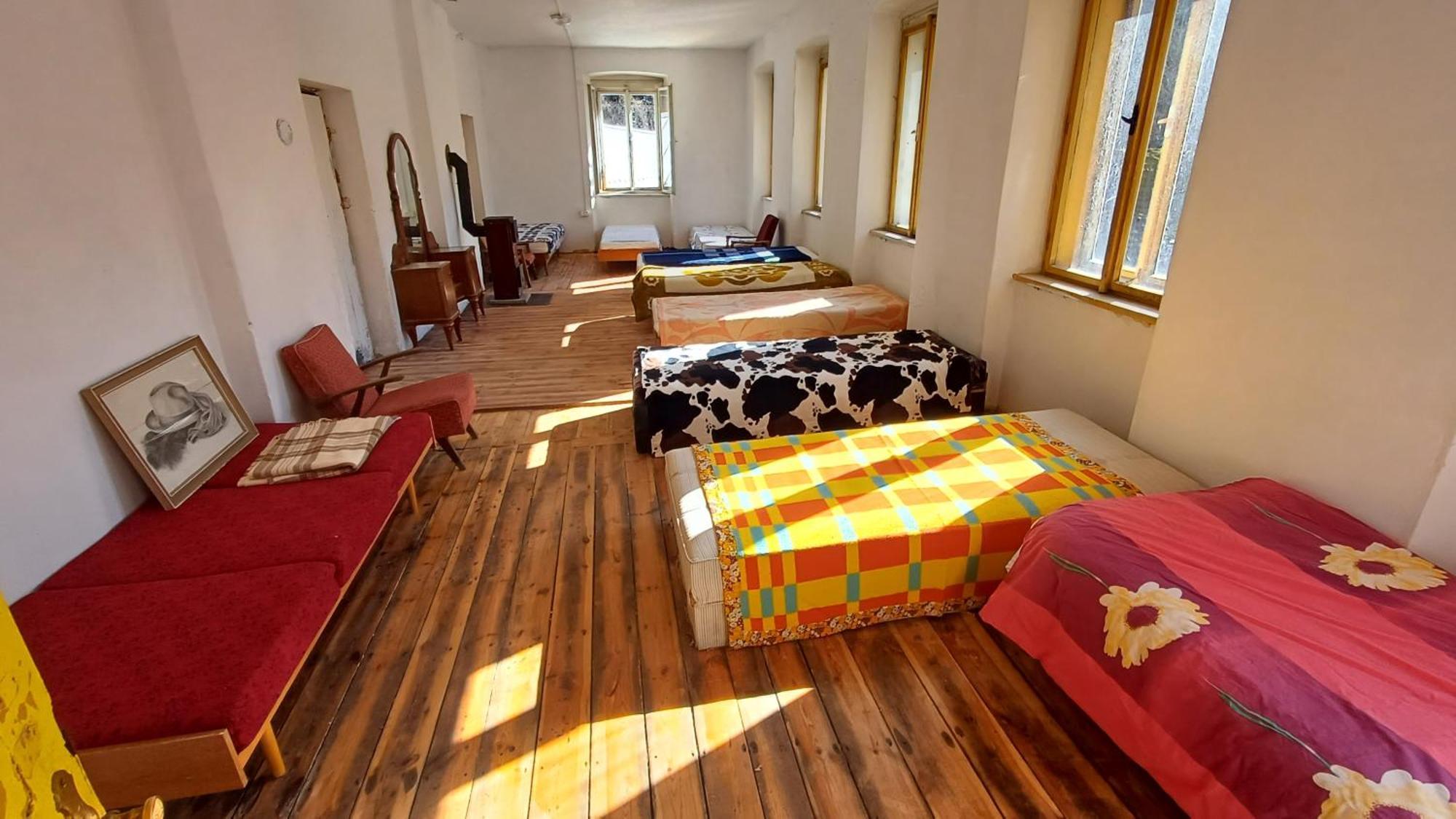 Cesta Hostel Табор Екстериор снимка