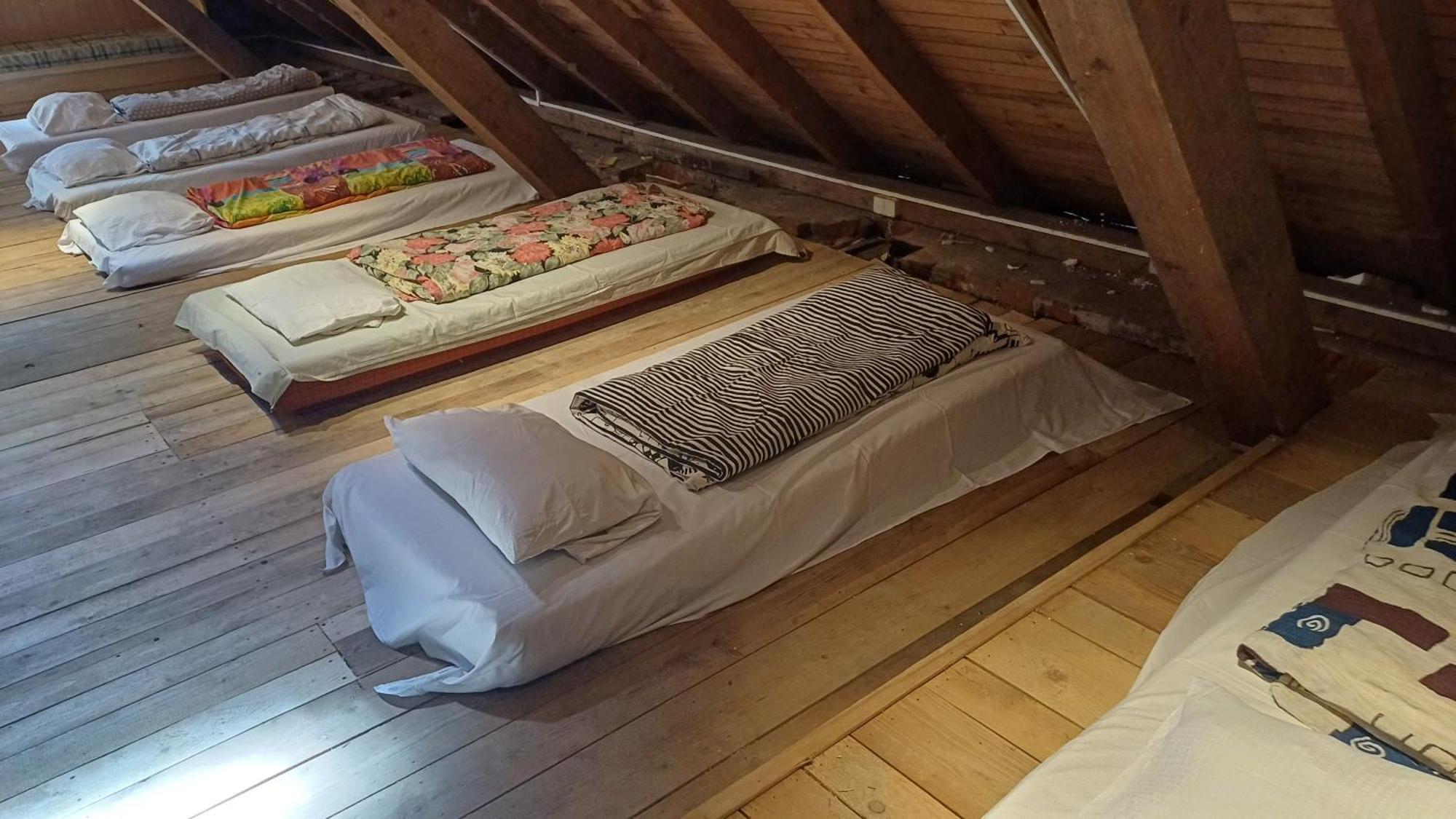 Cesta Hostel Табор Екстериор снимка
